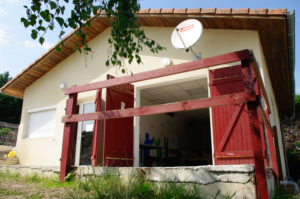 salle télé du camping pour une cure détente