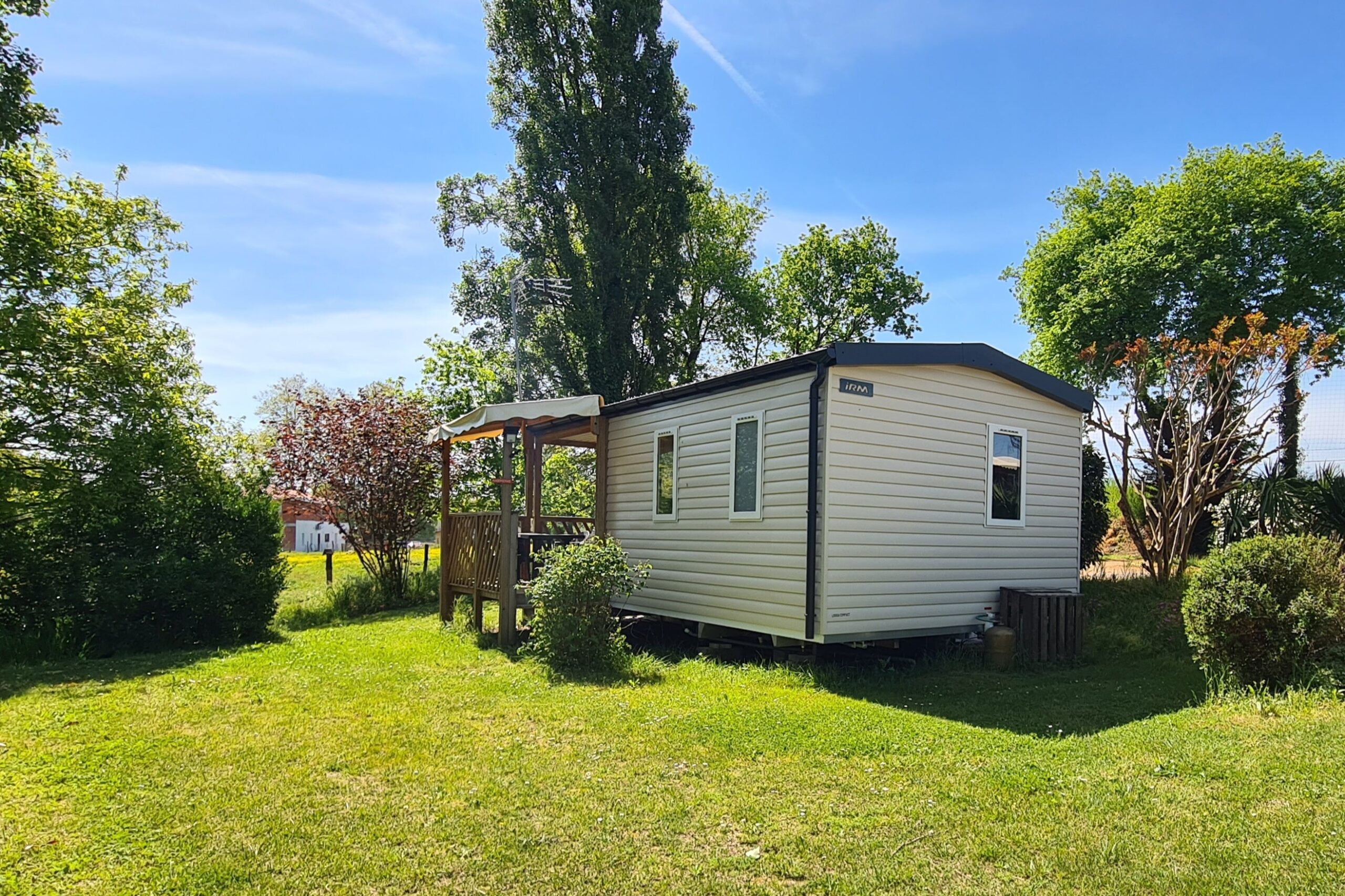 mobil home 2 chambres climatisé jardins de l adour