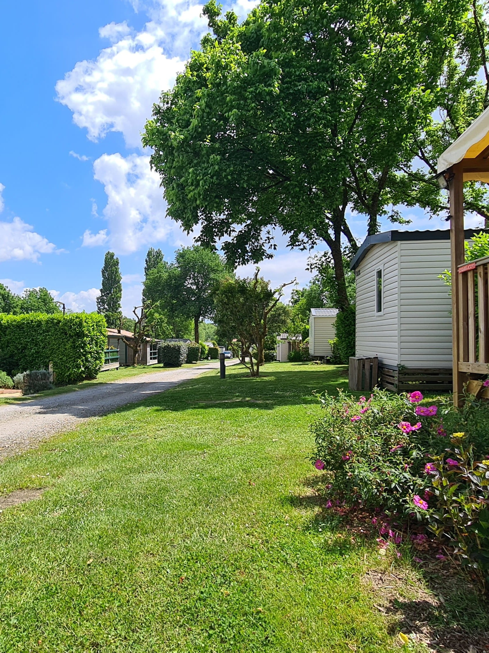 allee barbecue les jardins de l adour